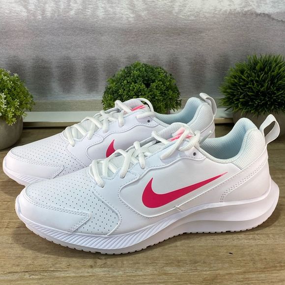 nike todos white pink